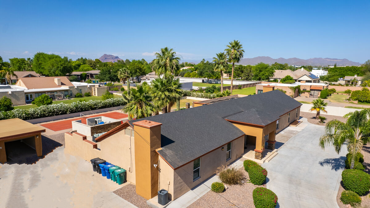 Mesa home HDR exterior backyard