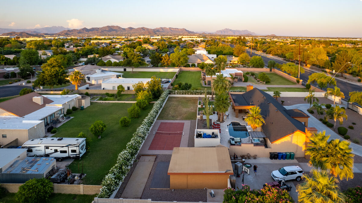 Mesa home HDR exterior patio